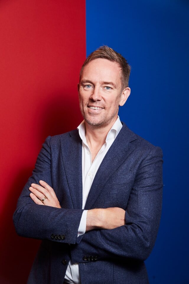 Simon Thomas speaker and host